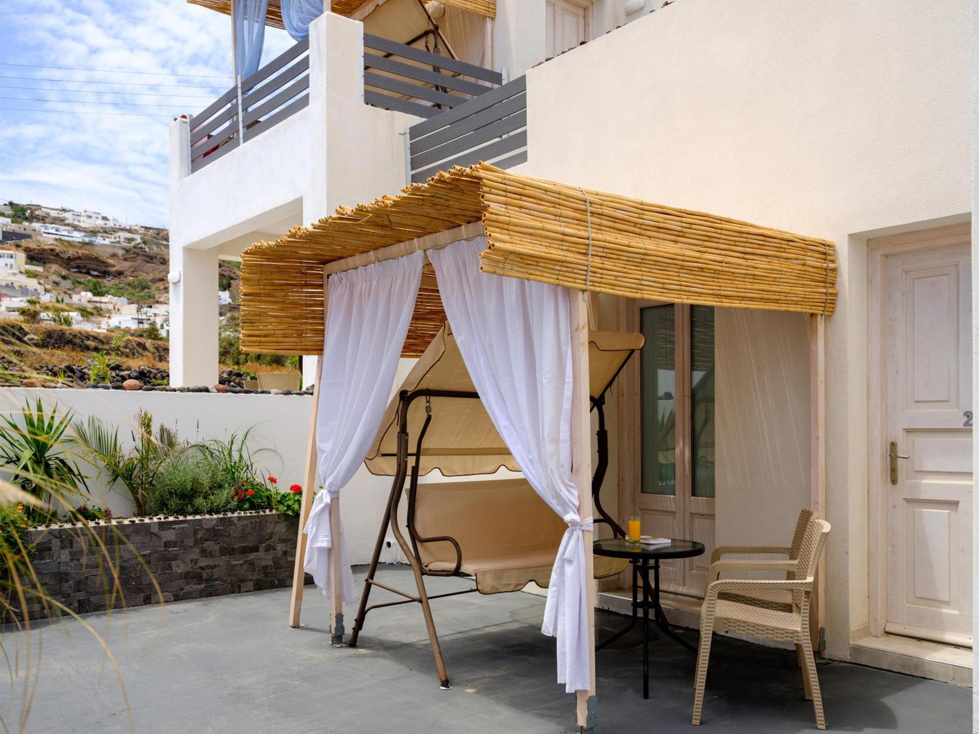 Nalu Suites ฟิรา ภายนอก รูปภาพ